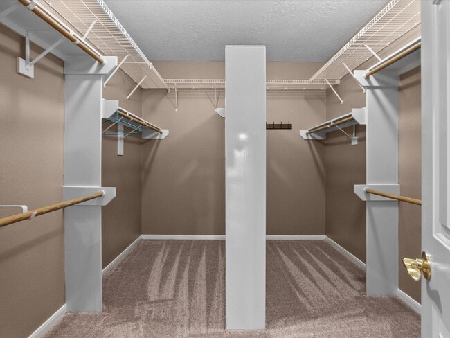 Building Photo - 2210 Crimson Cove Ct