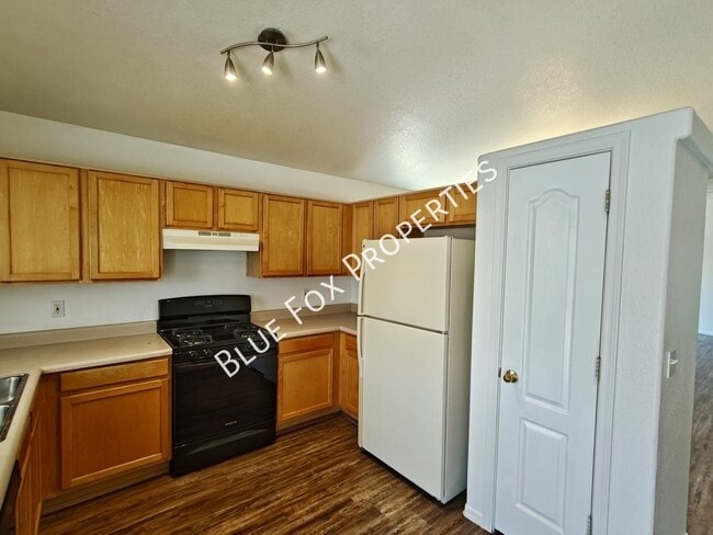 Building Photo - 3117 S Nastar Dr