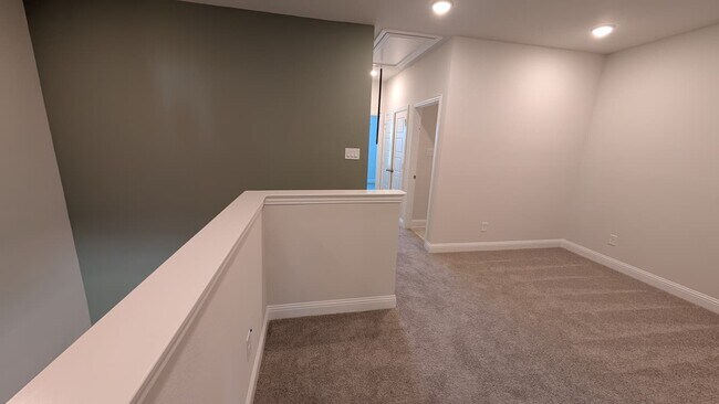 Building Photo - 2523 Huxley Mews