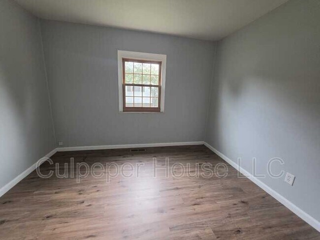 Building Photo - 3414 Forest Grove Dr