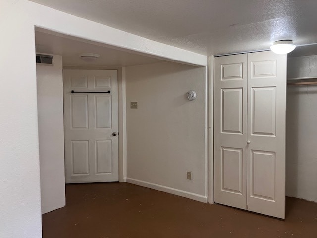 Building Photo - 1923 E Thornburgh Dr