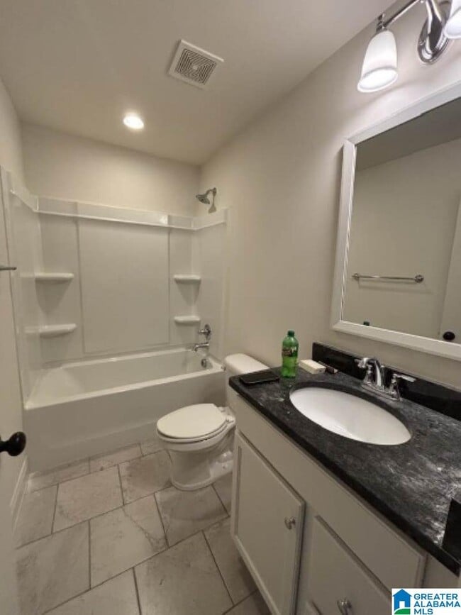 Building Photo - 4008 Lennox Rd