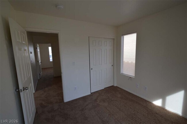 Building Photo - 6670 Tulip Falls Dr