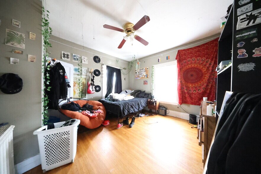 Building Photo - 3 Foster St