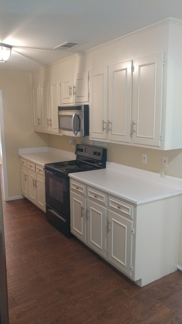 Building Photo - Nice 4 Bedroom 2 Bath Property Near Tuscaloosa/Cottondale Area