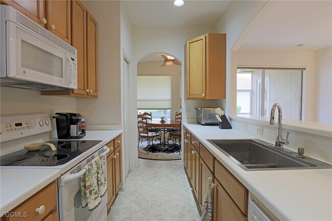 Building Photo - 13225 Silver Thorn Loop