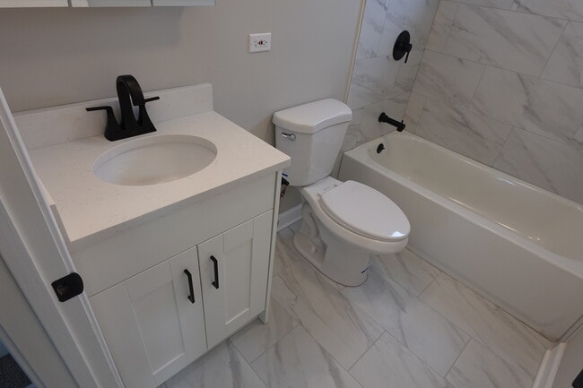 Building Photo - 3118 Martin Ave