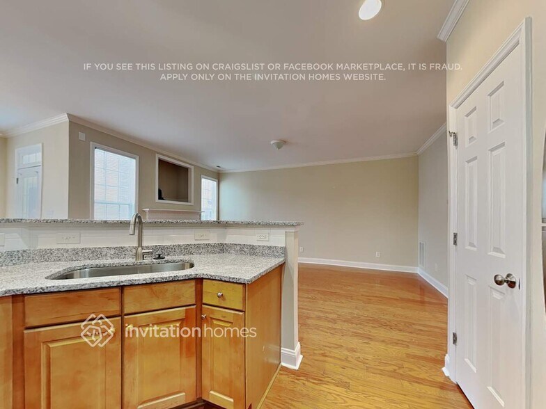 Building Photo - 1410 Nicklaus Dr