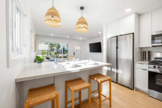 Building Photo - 3725 Jefferson St