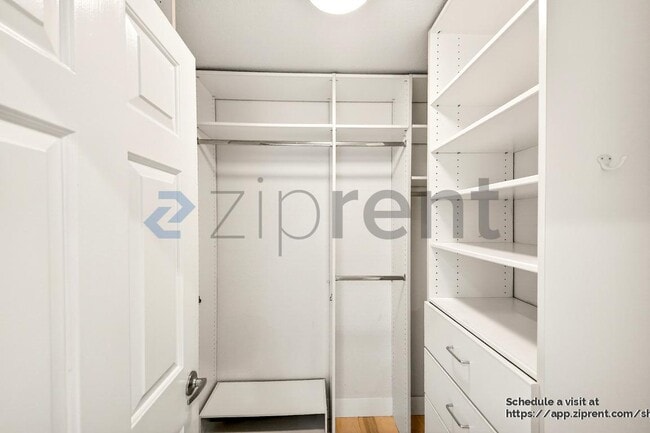 Building Photo - 2021 Carnegie Ln