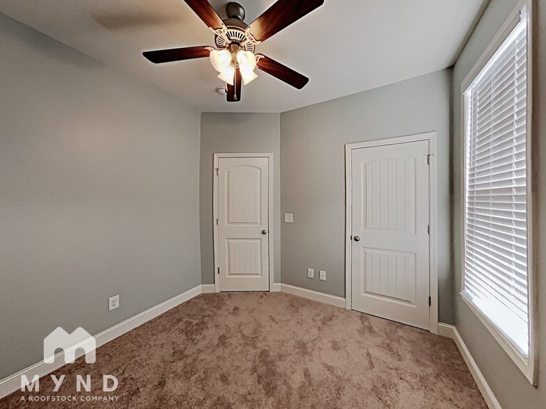 Building Photo - 54 Round Rock Cir NE