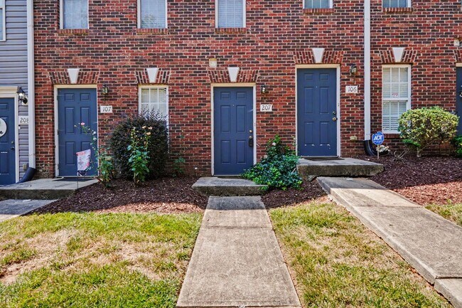 Building Photo - 118 Steam Engine Dr