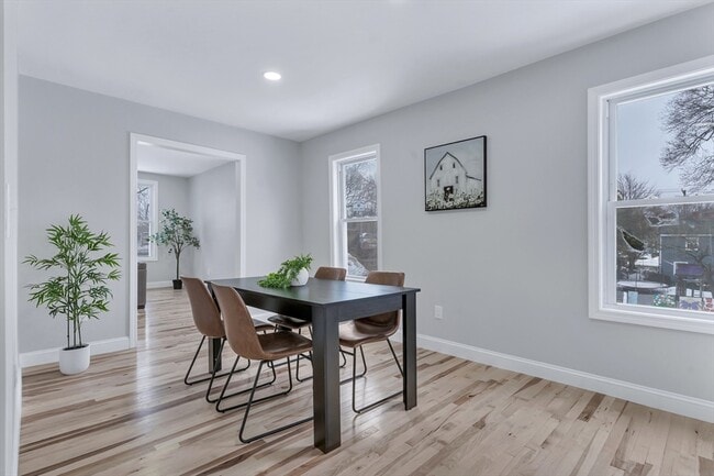 Building Photo - 73 Walnut St