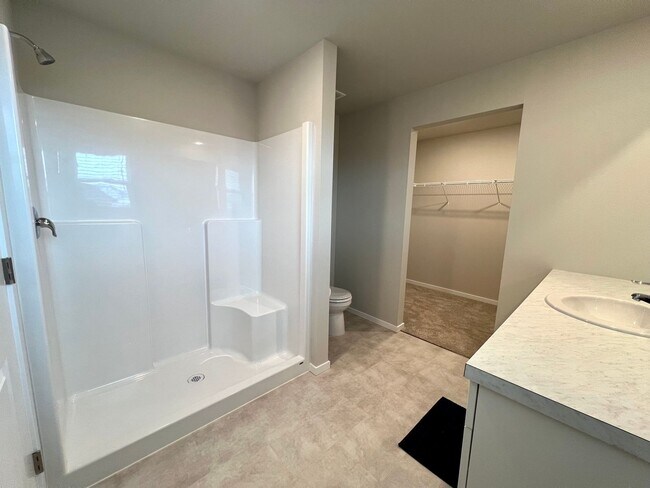 Building Photo - 3105 Wrangler Dr