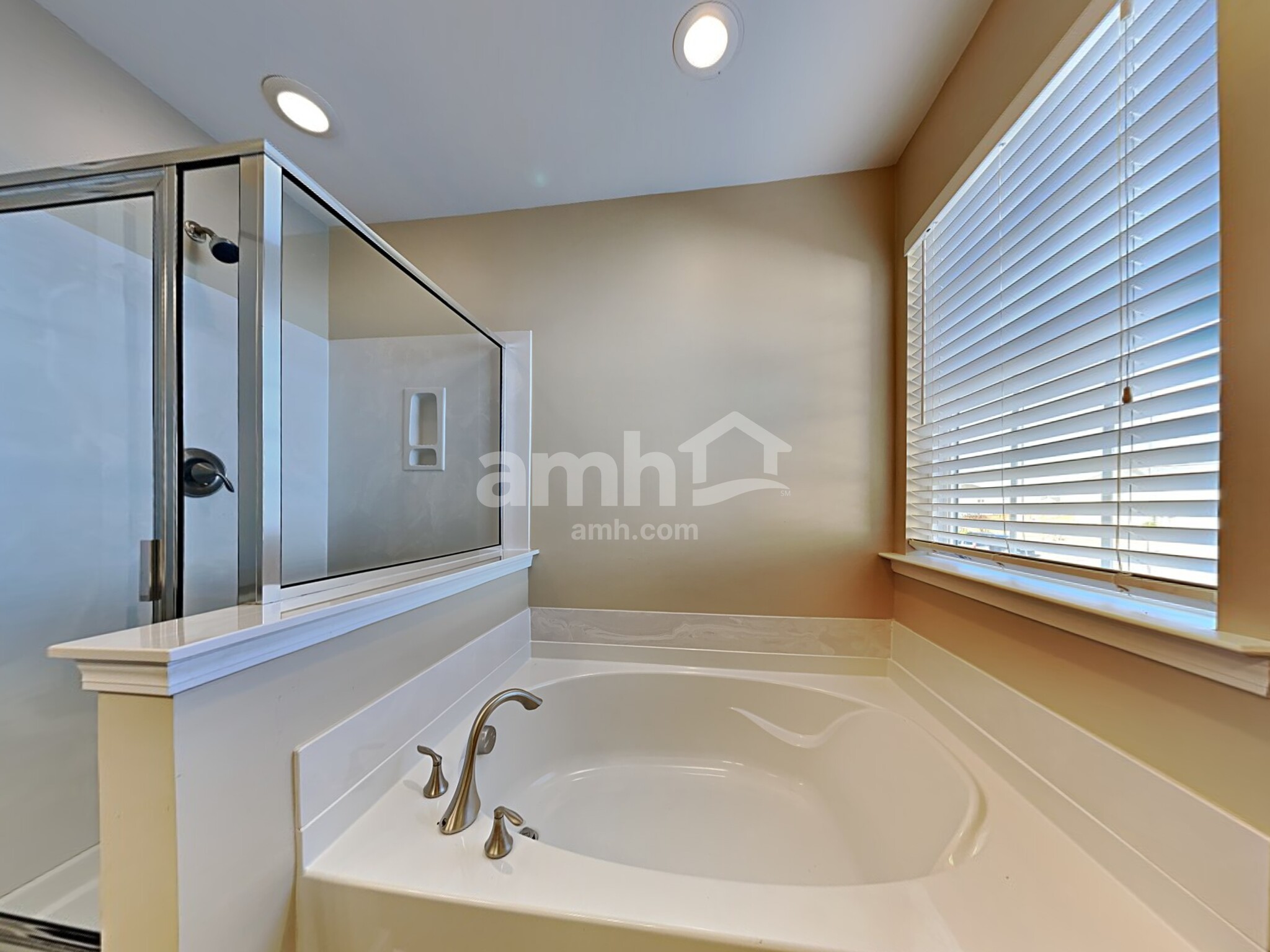 Building Photo - 3048 Adventure Way