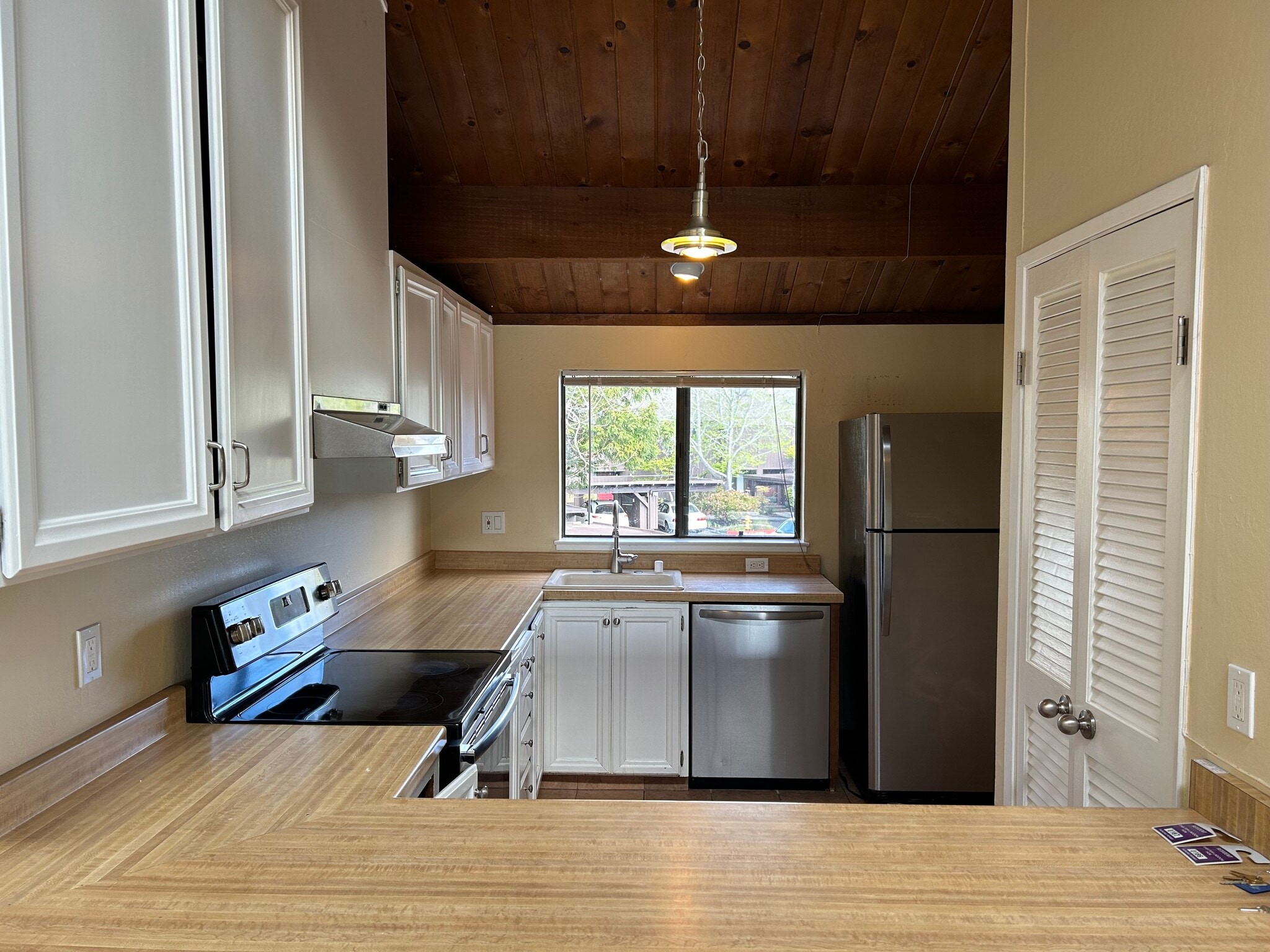 Building Photo - 122 Tree Frog Ln