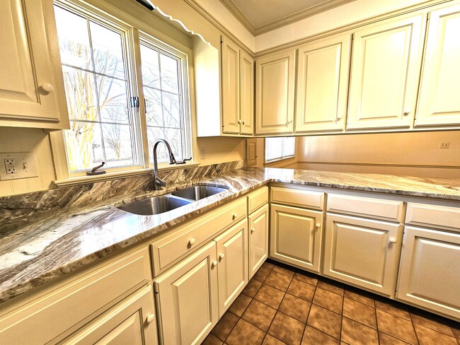 Building Photo - 27820 Crooked Oak Ln