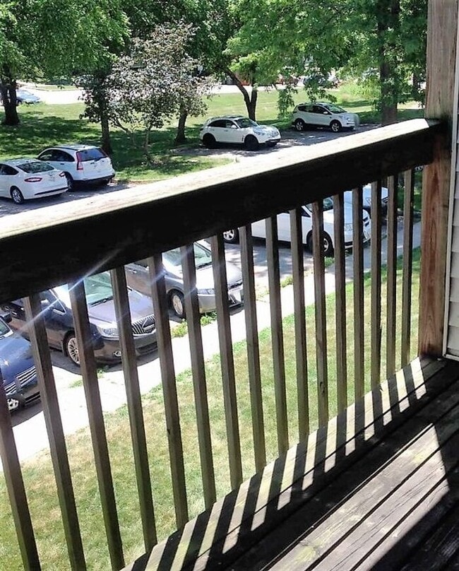 Building Photo - $1,095 | 2 Bedroom, 1 Bathroom CONDO | CAT Friendly* | SUBLEASE* | Available for October 1st, 202...