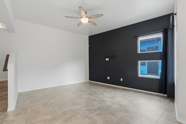 Building Photo - 826 E Millenium Ct