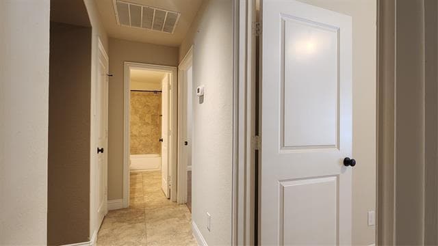 Building Photo - 5621 Grove Cove Dr