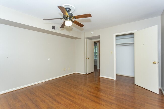 Building Photo - 2014 Montreat Pkwy