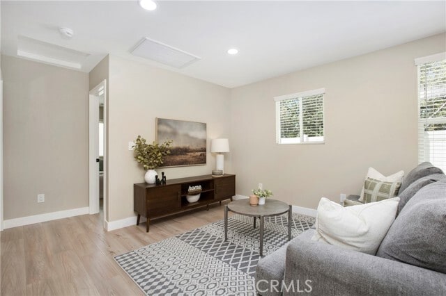 Building Photo - 708 E Elm St