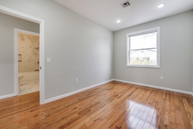 Building Photo - 222 69th St