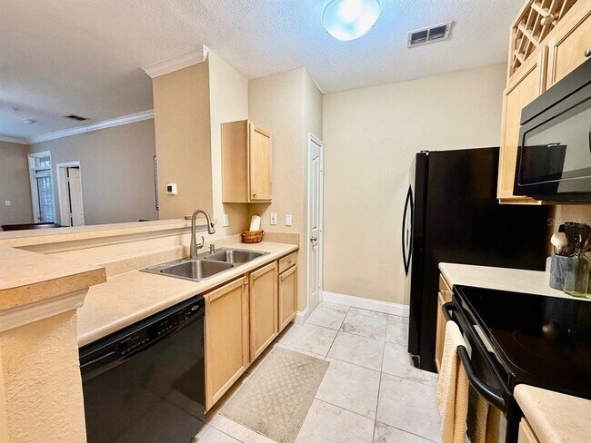 Building Photo - 5000 Culbreath Key Way