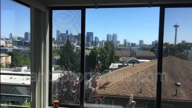 Building Photo - 1312 6th Ave N