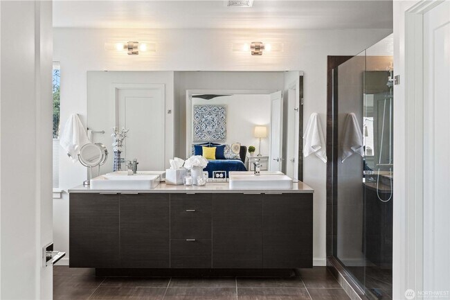 Building Photo - Stunning Modern Home in Black Diamond
