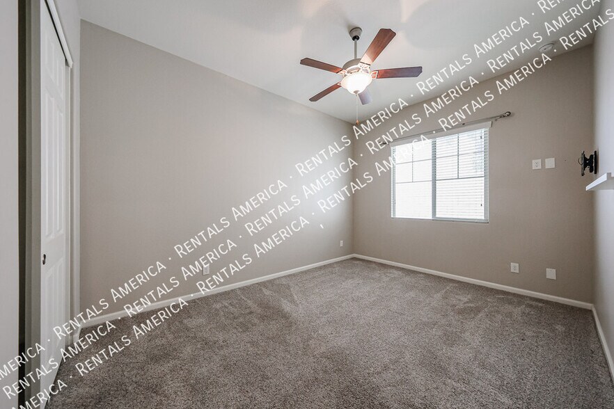 Building Photo - 3865 E Dogwood Pl