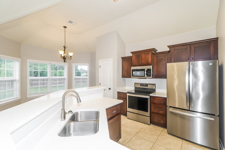 Building Photo - 3714 Harvest Tree Cove