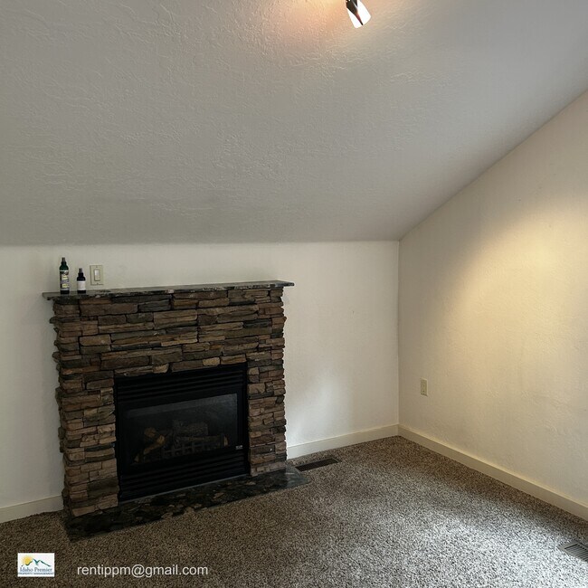 Building Photo - 1919 N 31st St