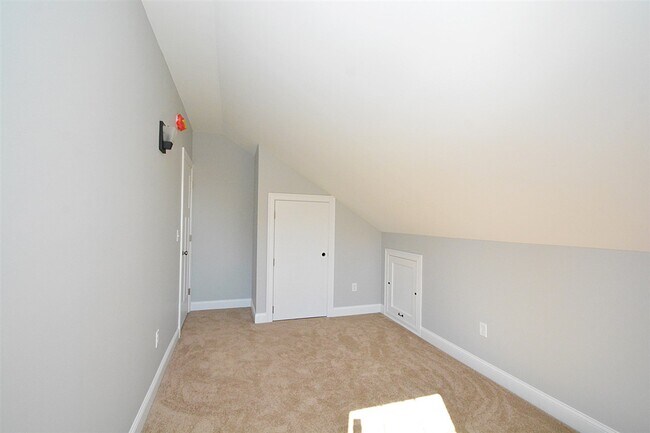 Building Photo - 53 1st NH Turnpike