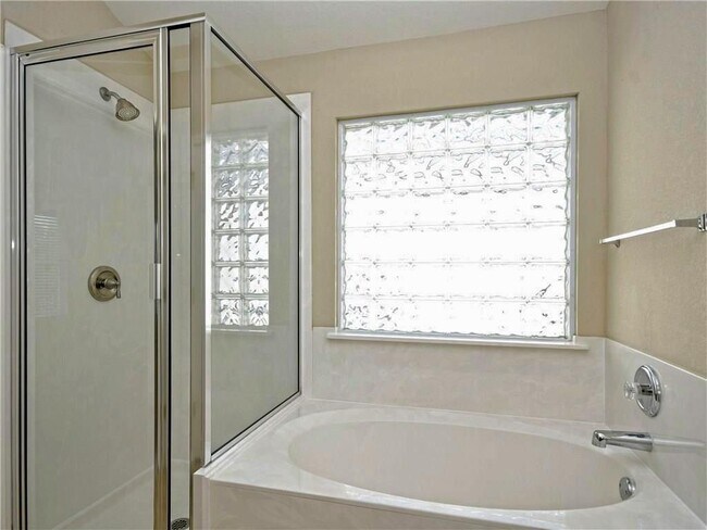 Building Photo - 11113 Crazy Well Dr