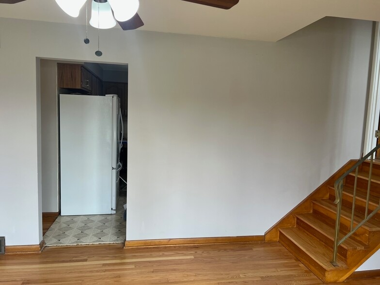 Living Room - 701 N Craig Pl