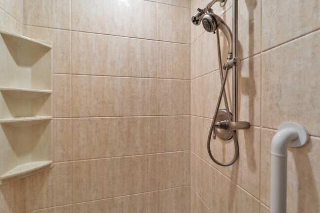 Building Photo - Fantastic 4 Bed 3.5 Bath in Aurora!