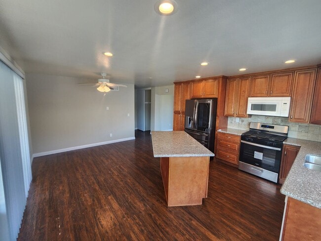 Building Photo - Completely Remodeled House In Mira Mesa