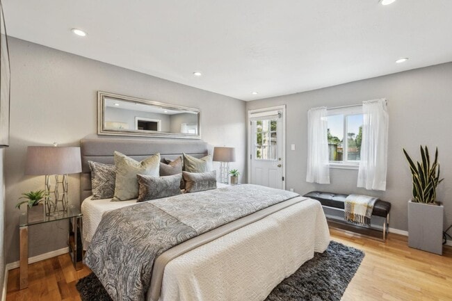 Building Photo - Daly City - Easy Commute Single Family Hom...