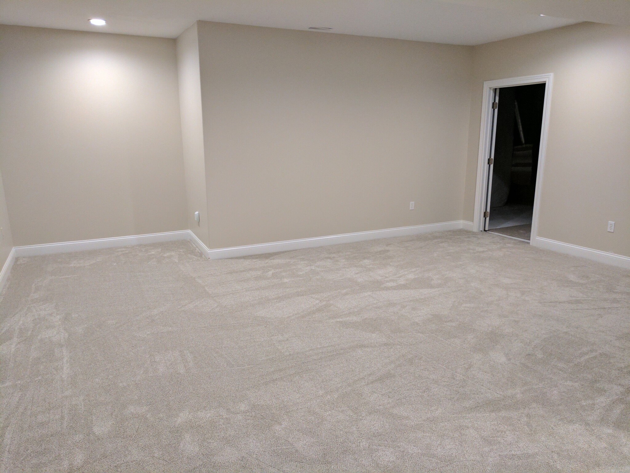 Building Photo - 306 Southwest Carriage Drive