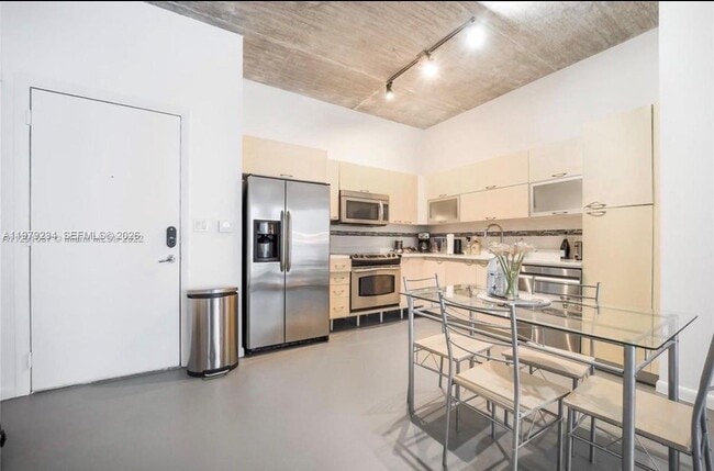 Building Photo - 234 NE 3rd St