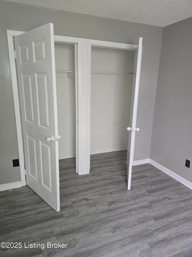 Building Photo - 3421 Shanks Ln