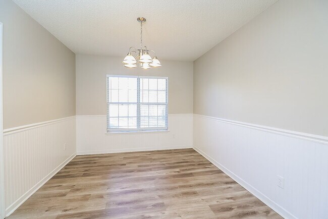 Building Photo - 9817 Ashley Farm Dr