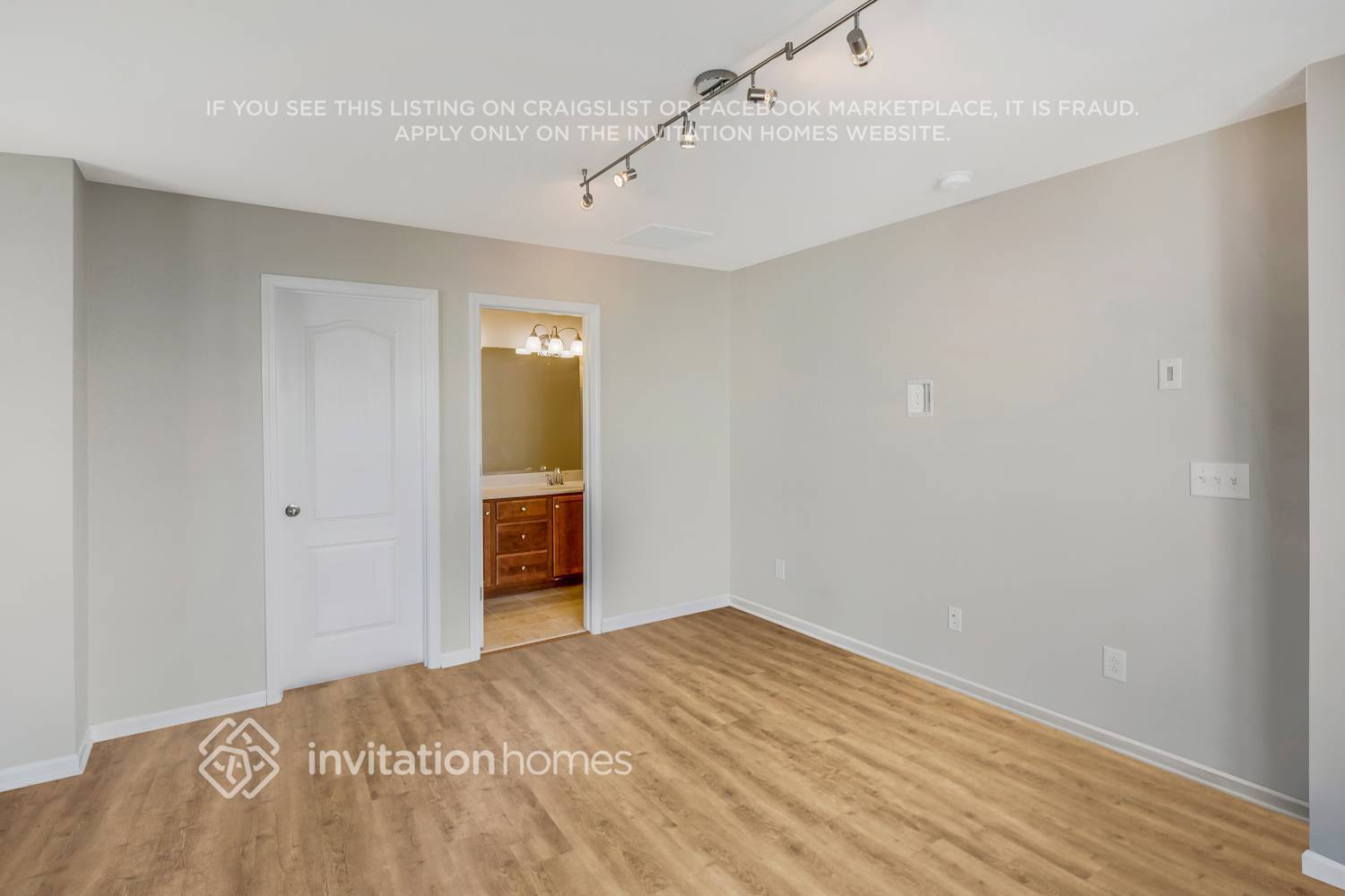 Building Photo - 12507 Surreykirt Lane