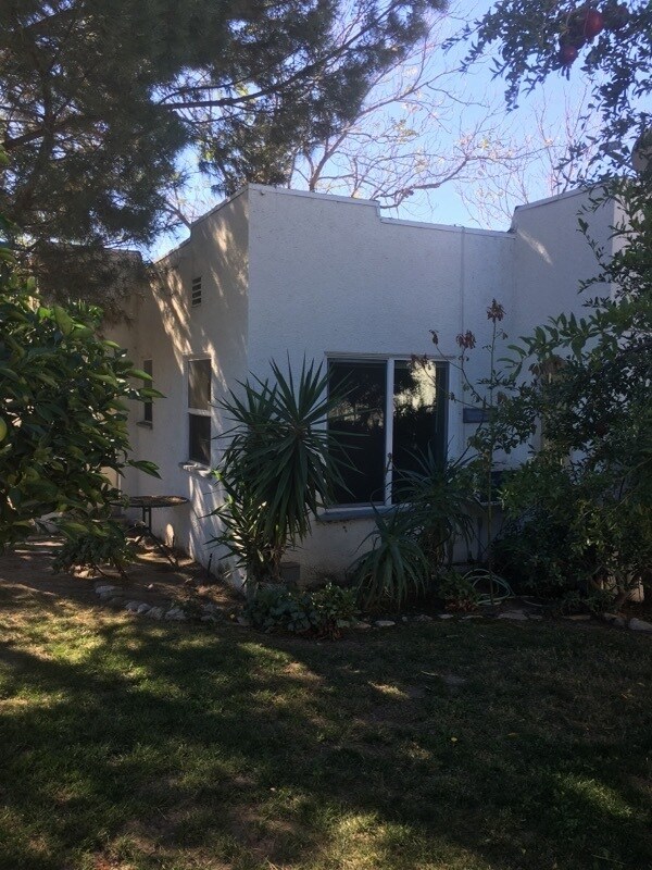 Building Photo - 10017 Silverton Ave