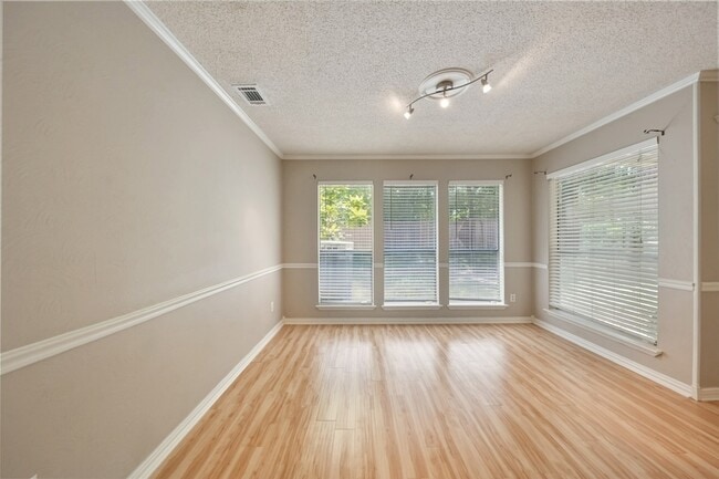 Building Photo - 3311 Golden Trails Dr