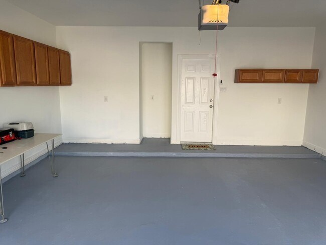 Building Photo - 10366 Panther Point Dr