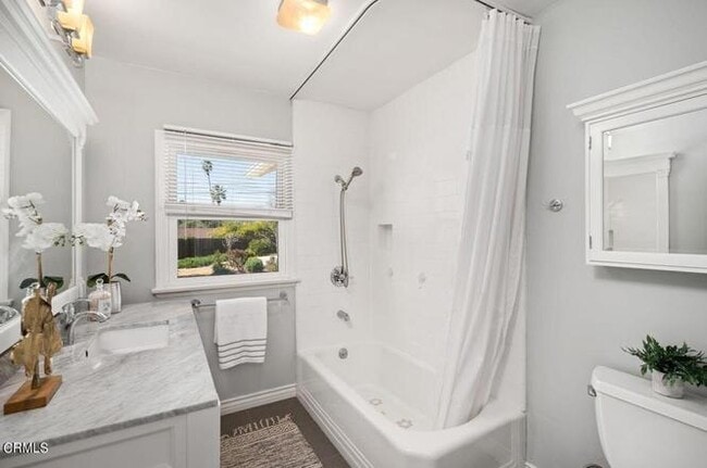 Building Photo - 1221 S Los Robles Ave