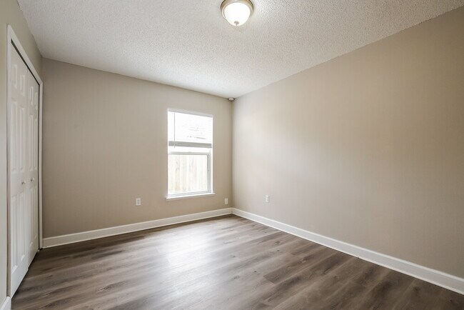 Building Photo - 324 Wekiva Chase Blvd