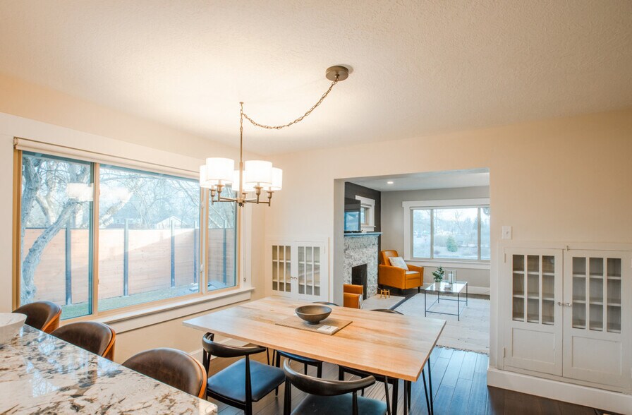 Building Photo - 1285 Parkway Ave